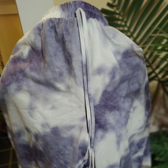 New Tye Dye Lounging Set - Picture 7 of 16
